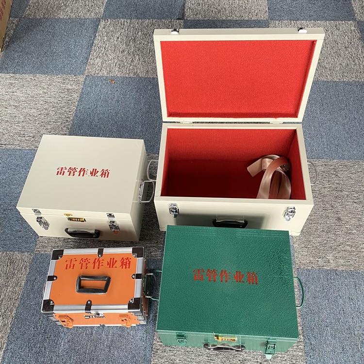 鄂温克爆破工程作业箱如何选择？玻璃钢与传统材质的全面对比